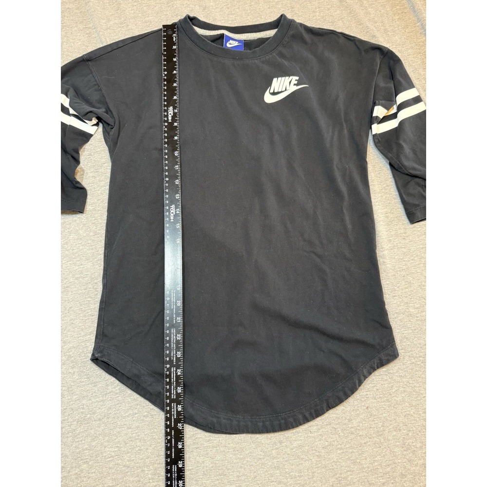 Nike black long-sleeve w/ white stripes on the sleeves and a curved hem - Small - Picture 3 of 10
